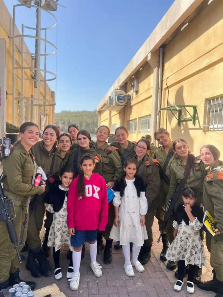 11DF91D1-ED00-4D7D-9B9C-8722E3218751