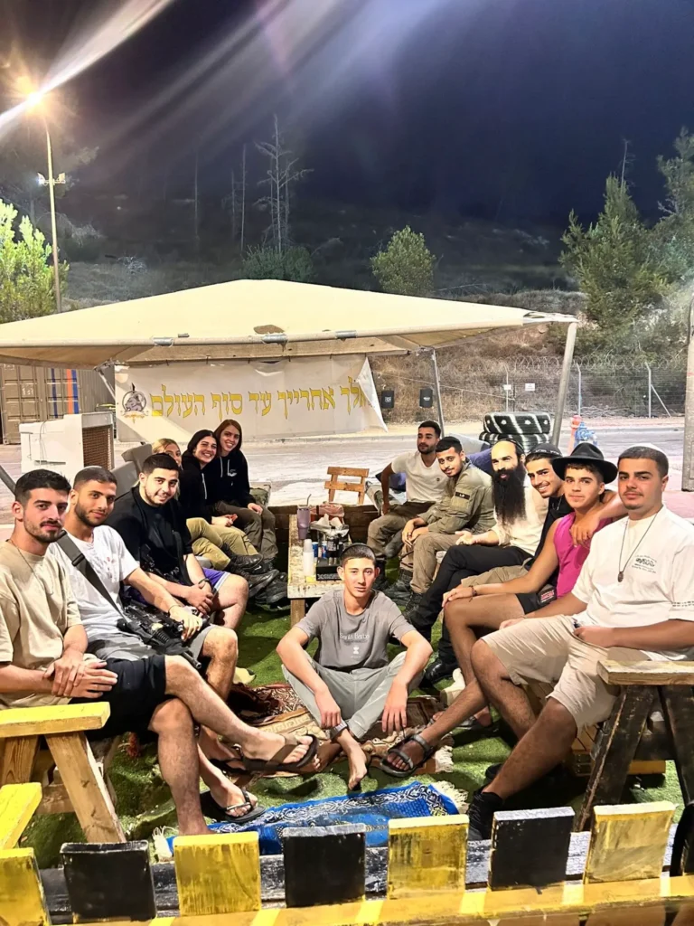 8F598C8E-F740-4EED-9560-87DA7EBB5D66