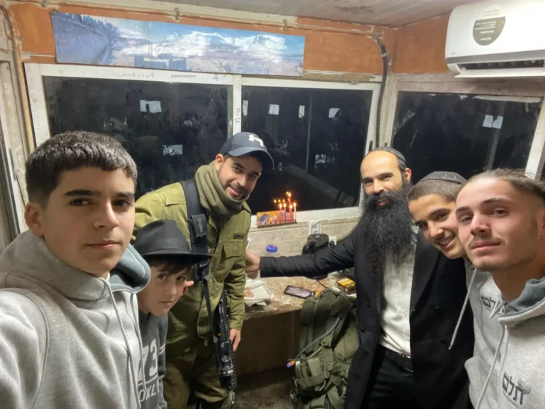 A39738E3-A1B0-467E-8D87-A6F873E237FF